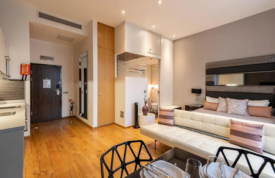 Space Aparthotel-1